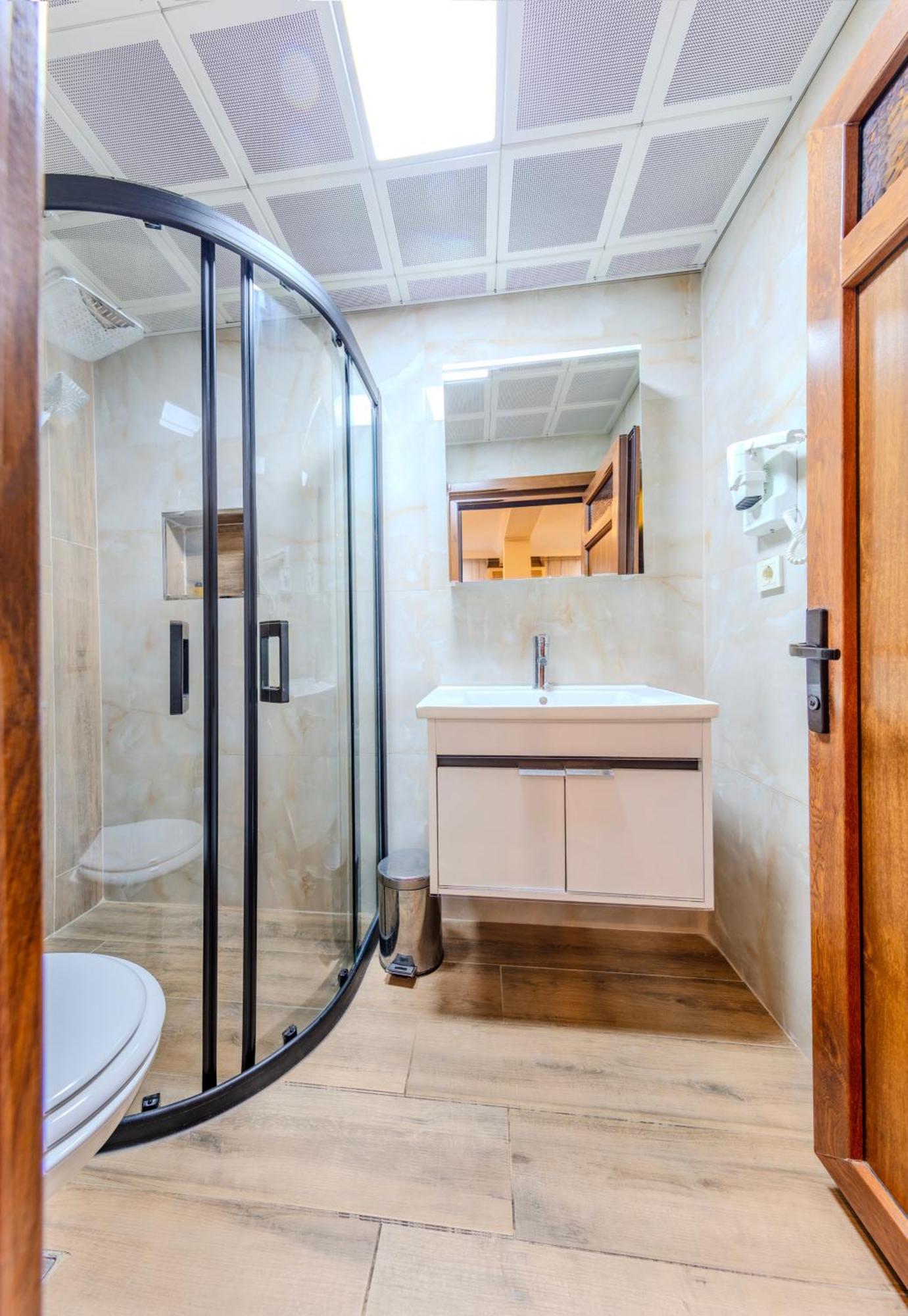 Hotel Silviya Istanbul Bagian luar foto